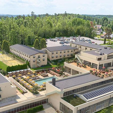 Отель Hjortviken Country Club Hindas Экстерьер фото